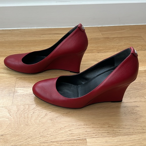 GG - Authentic Gucci Italian wedge high heels. Red 38 1/2. Excellent condition! - Picture 3 of 11